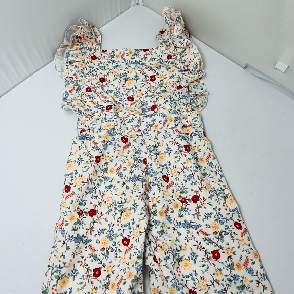 Adorable Floral Jumpsuit**Size 3-4**Excellent Used Condition - Picture 3 of 5